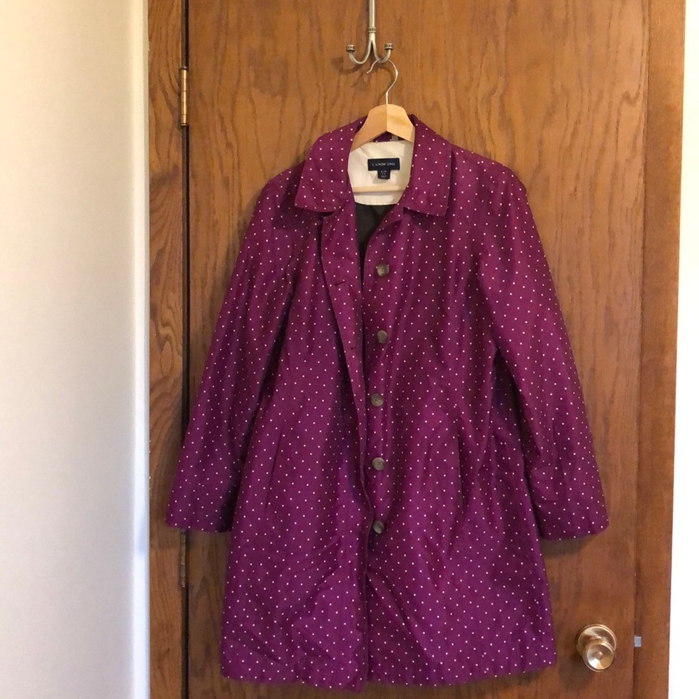 Land’s End Women’s Rain Coat.  Size 6-8.